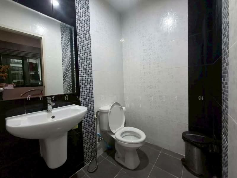 บ้านอิงทาวน์ ติวานนท์-แจ้งวัฒนะ ถนนติวานนท์ ตำบลบ้านใหม่ อำเภอเมืองปทุมธานี จังหวัดปทุมธานี, ปทุมธานี, บ้านใหม่, เมืองปทุมธานี, ปทุมธานี, 124 ตร.ม., ทาวน์เฮ้าส์ ขาย, โดย ภัทรนัน อิศรางกูร ณ อยุธยา, 500257900 - DDproperty.com