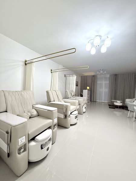 Stylish 2BR Townhome Chiang Mai – Comfortable Living, Great Value, Chiang Mai, San Pu Loei, Doi Saket, Chiang Mai, 2 Bedrooms, 135 sqm, Townhouse For Sale, by Fazwaz (Thailand) Co., Ltd., 500257901 - DDproperty.com