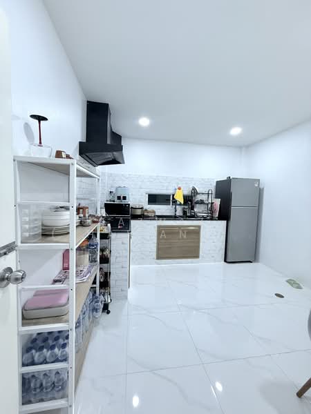 ขายทาวน์เฮ้าส์ 2 ห้องนอน ที่ Ornsirin 6 Chiang Mai ทำเลดี น่าอยู่, เชียงใหม่, สันปูเลย, ดอยสะเก็ด, เชียงใหม่, 135 ตร.ม., ทาวน์เฮ้าส์ ขาย, โดย Fazwaz (Thailand) Co., Ltd., 500257901 - DDproperty.com