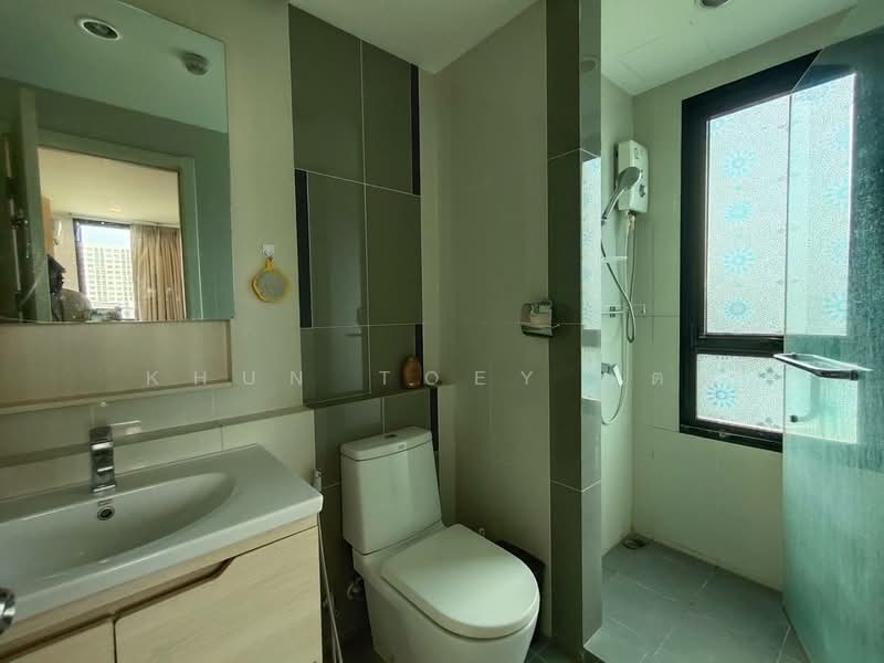IDEO MOBI Sukhumvit 81, Bangkok, 2097 Sukhumvit Road, Bang Chak, Phra Khanong, Bangkok, 2 Bedrooms, 45 sqm, Condo For Rent, by Khun Toey เตย, 500257917 - DDproperty.com