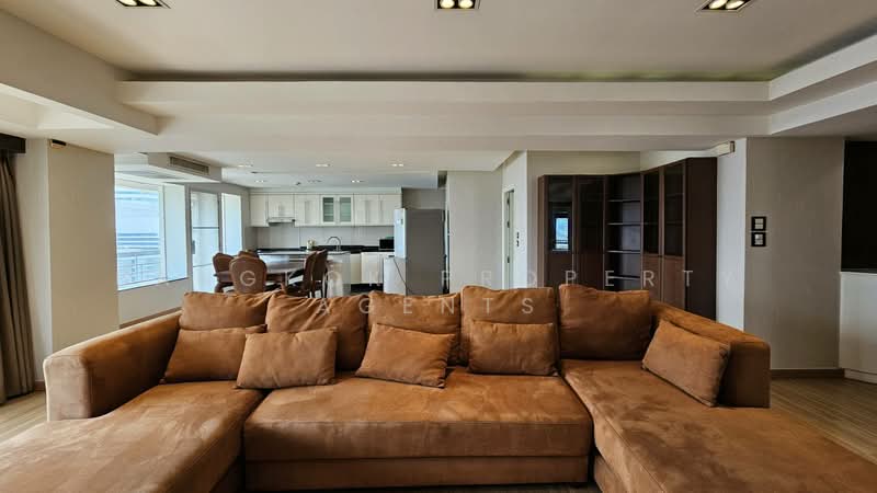 Royal Castle Sukhumvit, Bangkok, 30 Soi Sukhumvit 39, Khlongtoei Nua, Watthana, Bangkok, 3 Bedrooms, 160 sqm, Condo For Rent, by BANGKOK PROPERTY AGENTS, 500257918 - DDproperty.com