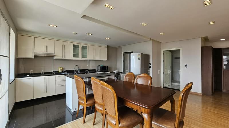 Royal Castle Sukhumvit, Bangkok, 30 Soi Sukhumvit 39, Khlongtoei Nua, Watthana, Bangkok, 3 Bedrooms, 160 sqm, Condo For Rent, by BANGKOK PROPERTY AGENTS, 500257918 - DDproperty.com