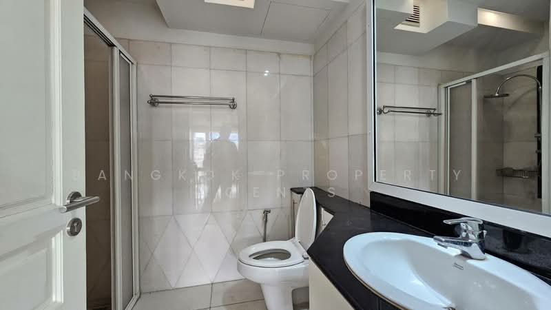 Royal Castle Sukhumvit, Bangkok, 30 Soi Sukhumvit 39, Khlongtoei Nua, Watthana, Bangkok, 3 Bedrooms, 160 sqm, Condo For Rent, by BANGKOK PROPERTY AGENTS, 500257918 - DDproperty.com