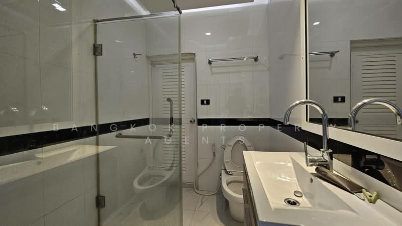 Royal Castle Sukhumvit, Bangkok, 30 Soi Sukhumvit 39, Khlongtoei Nua, Watthana, Bangkok, 3 Bedrooms, 160 sqm, Condo For Rent, by BANGKOK PROPERTY AGENTS, 500257918 - DDproperty.com