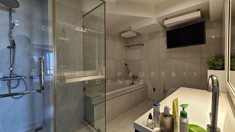 Royal Castle Sukhumvit, Bangkok, 30 Soi Sukhumvit 39, Khlongtoei Nua, Watthana, Bangkok, 3 Bedrooms, 160 sqm, Condo For Rent, by BANGKOK PROPERTY AGENTS, 500257918 - DDproperty.com
