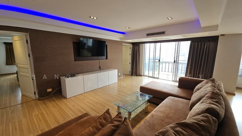 Royal Castle Sukhumvit, Bangkok, 30 Soi Sukhumvit 39, Khlongtoei Nua, Watthana, Bangkok, 3 Bedrooms, 160 sqm, Condo For Rent, by BANGKOK PROPERTY AGENTS, 500257918 - DDproperty.com