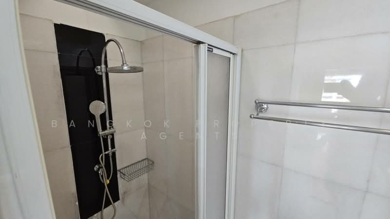 Royal Castle Sukhumvit, Bangkok, 30 Soi Sukhumvit 39, Khlongtoei Nua, Watthana, Bangkok, 3 Bedrooms, 160 sqm, Condo For Rent, by BANGKOK PROPERTY AGENTS, 500257918 - DDproperty.com