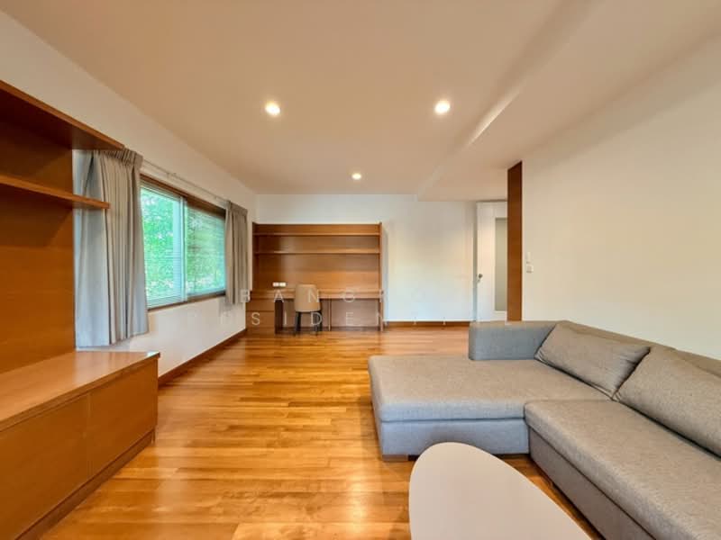 House in Compound, Bangkok, Ekkamai 22, Khlong Tan Nua, Watthana, Bangkok, 4 Bedrooms, 300 sqm, Single Detached House For Rent, by Bangkok Residential, 500257933 - DDproperty.com