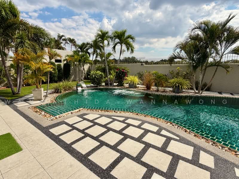Santa Maria, Chon Buri (Pattaya), Tambon Pong, Poong, Bang Lamung (Pattaya), Chon Buri (Pattaya), 3 Bedrooms, 250 sqm, Single Detached House For Sale, by Wannathida Wannawong, 500257953 - DDproperty.com