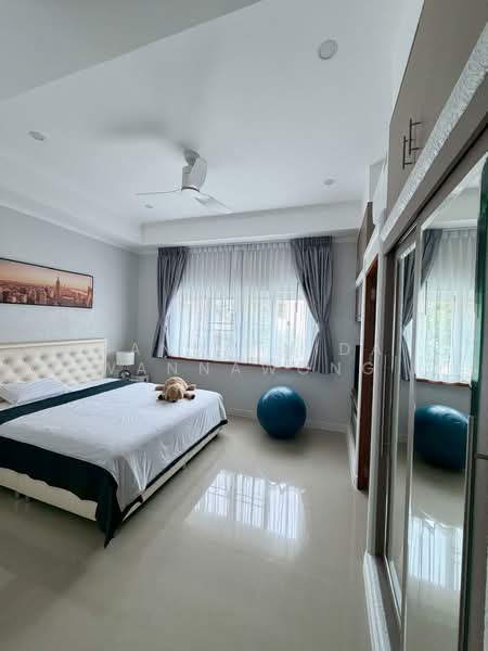 Santa Maria, Chon Buri (Pattaya), Tambon Pong, Poong, Bang Lamung (Pattaya), Chon Buri (Pattaya), 3 Bedrooms, 250 sqm, Single Detached House For Sale, by Wannathida Wannawong, 500257953 - DDproperty.com