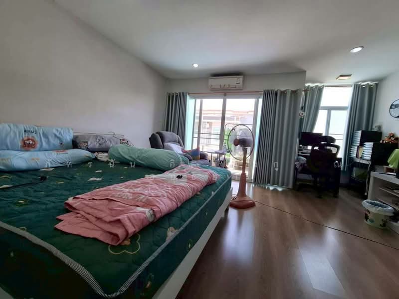 The Park at Fashion, Bangkok, Ratchada-Ramintra Road, Khan Na Yao, Khan Na Yao, Bangkok, 3 Bedrooms, 80 sqm, Townhouse For Sale, by ภัทรนัน อิศรางกูร ณ อยุธยา, 500257984 - DDproperty.com