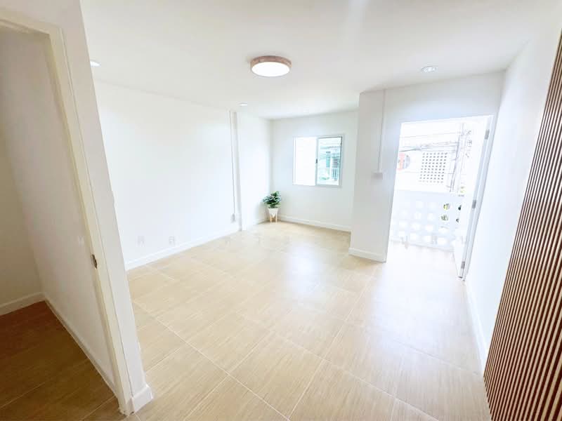 Royal Thai Armed Forces Headquarters Village, Ramintra 46, Bangkok, รามอินทรา, Ram Inthra, Khan Na Yao, Bangkok, 2 Bedrooms, 121 sqm, Townhouse For Sale, by นภดล ทวีธรรมนุสิน, 500257995 - DDproperty.com