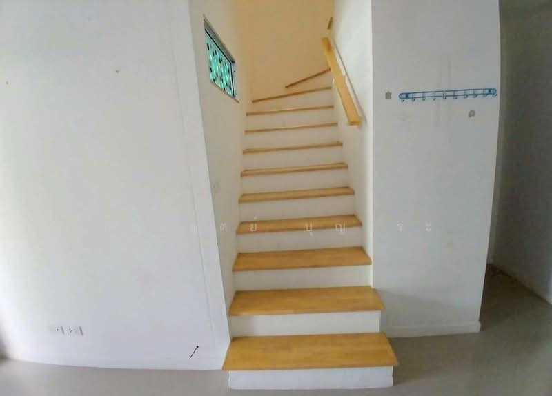 Pruksa Ville 114 Ramkhamhaeng-Romklao (Mistine), Bangkok, Soi Kheha Romklao 64, Kheha Romklao Road, Khlong Song Ton Nun, Lat Krabang, Bangkok, 4 Bedrooms, 120 sqm, Townhouse For Sale, by กรกฤตย์ บุญสระ, 500258034 - DDproperty.com