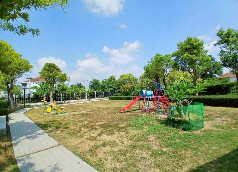 Pruksa Ville 114 Ramkhamhaeng-Romklao (Mistine), Bangkok, Soi Kheha Romklao 64, Kheha Romklao Road, Khlong Song Ton Nun, Lat Krabang, Bangkok, 4 Bedrooms, 120 sqm, Townhouse For Sale, by กรกฤตย์ บุญสระ, 500258034 - DDproperty.com