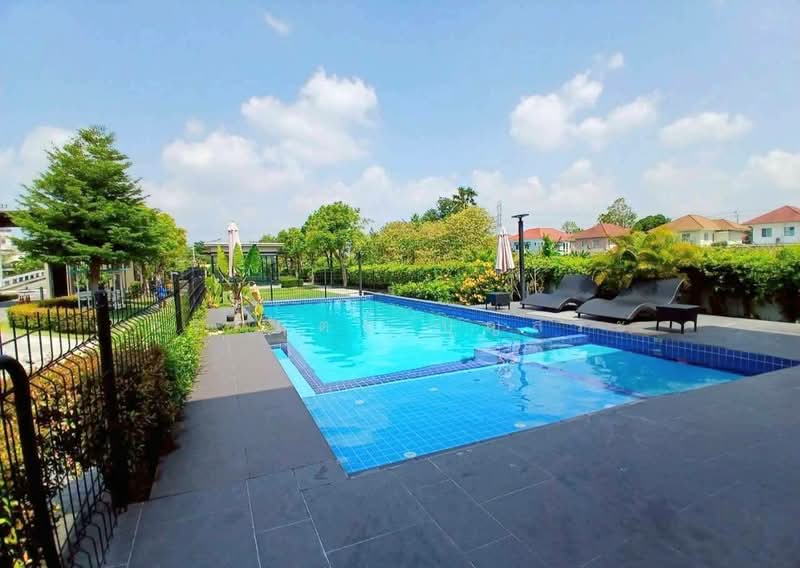 Pruksa Ville 114 Ramkhamhaeng-Romklao (Mistine), Bangkok, Soi Kheha Romklao 64, Kheha Romklao Road, Khlong Song Ton Nun, Lat Krabang, Bangkok, 4 Bedrooms, 120 sqm, Townhouse For Sale, by กรกฤตย์ บุญสระ, 500258034 - DDproperty.com