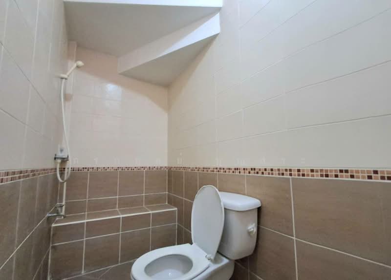 Ruenrudee 4 Village : หมู่บ้านรื่นฤดี 4, Pathum Thani, ไสวประชาราษฎร์, Bang Yitho, Thanyaburi, Pathum Thani, 3 Bedrooms, 130 sqm, Townhouse For Sale, by กรกฤตย์ บุญสระ, 500258052 - DDproperty.com