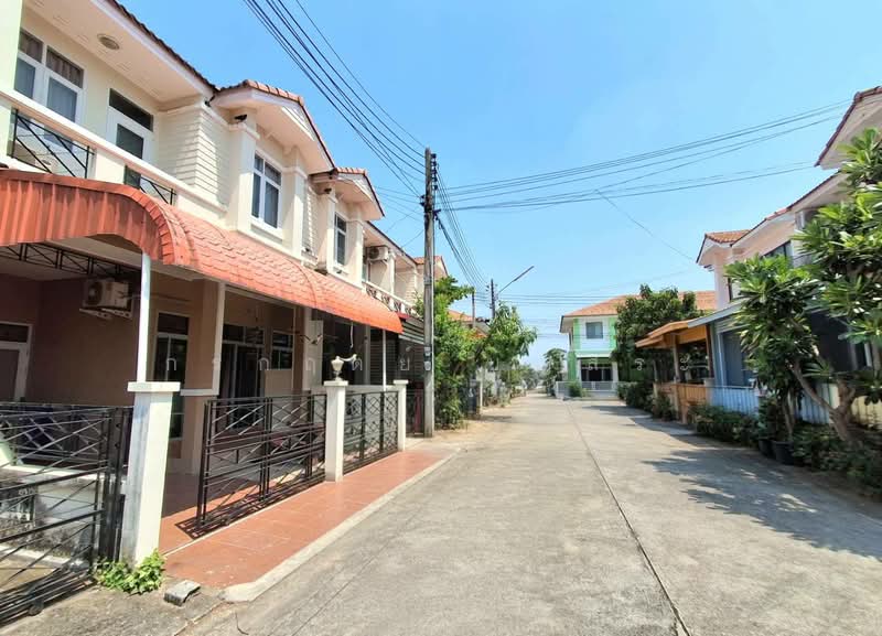 Ruenrudee 4 Village : หมู่บ้านรื่นฤดี 4, Pathum Thani, ไสวประชาราษฎร์, Bang Yitho, Thanyaburi, Pathum Thani, 3 Bedrooms, 130 sqm, Townhouse For Sale, by กรกฤตย์ บุญสระ, 500258052 - DDproperty.com