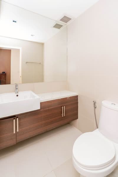 Noble Remix, Bangkok, 772 Soi Sukhumvit 36, Sukhumvit Road, Khong Tan, Khlong Toei, Bangkok, 2 Bedrooms, 183 sqm, Condo For Sale, by RE PROPERTY CO.,LTD., 500258103 - DDproperty.com