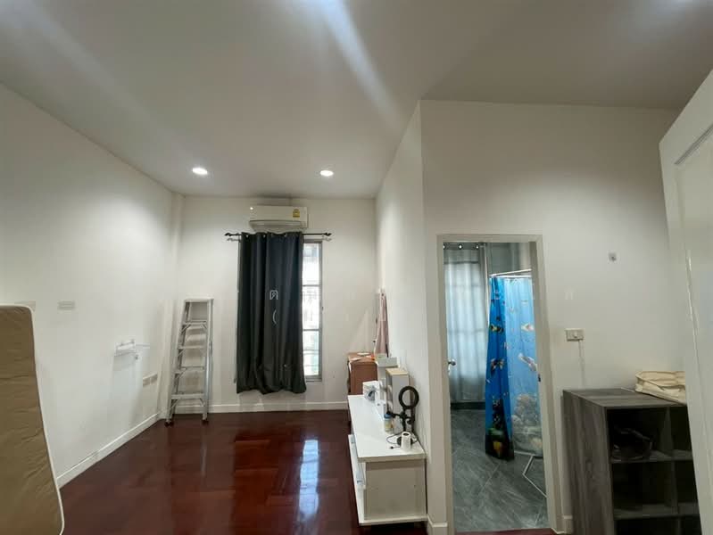 Baan Klang Muang Urbanion Ladprao - Chokchai 4 : บ้านกลางเมือง เออร์บาเนี่ยน ลาดพร้าว - โชคชัย 4, กรุงเทพ, ถนน ลาดพร้าววังหิน, ลาดพร้าว, ลาดพร้าว, กรุงเทพ, 180 ตร.ม., ทาวน์เฮ้าส์ ขาย, โดย คุณ รตนพร ตะโส (มาย), 500258104 - DDproperty.com