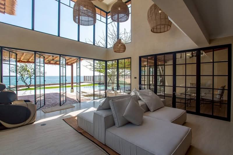 Beachfront luxury villa, Phetchaburi, Cha-am, Cha-Am, Phetchaburi, 5 Bedrooms, 550 sqm, Villa For Sale, by พิชญ์ณภัทร ทรัพย์กานต์ธนา, 500258123 - DDproperty.com