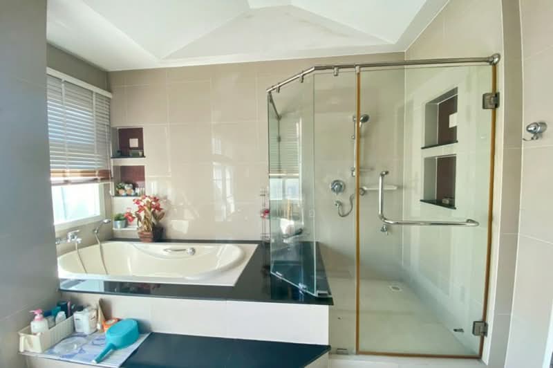 Nantawan Rama 9-Onnut, Bangkok, Soi Mu Ban Nantawan, Prawet, Prawet, Bangkok, 5 Bedrooms, 450 sqm, Single Detached House For Sale, by คุณเอ, 500258143 - DDproperty.com