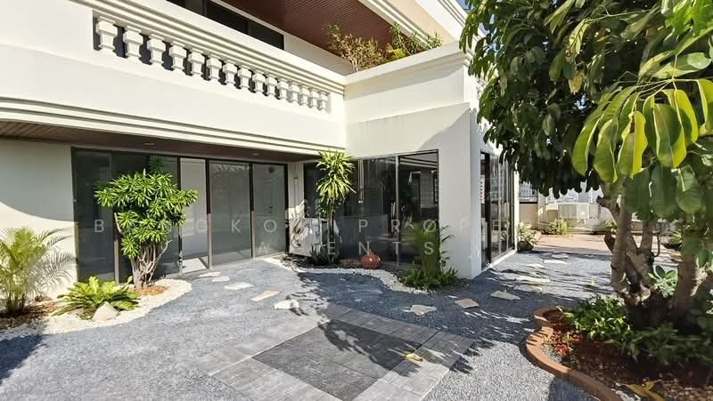 Charan Tower Residences by Aspira, Bangkok, 19 Soi Sukhumvit 43, Khlong Tan Nua, Watthana, Bangkok, 4 Bedrooms, 600 sqm, Apartment For Rent, by BANGKOK PROPERTY AGENTS, 500258151 - DDproperty.com