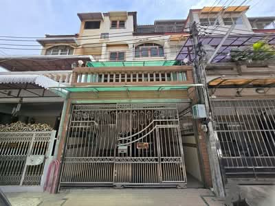 ขาย - ทาวน์เฮ้าส์ 3 ชั้น 20.5 ตร.ว. หมู่บ้านเจริญรัถทาวน์เฮ้าส์ ซอยเจริญรัถ16/1, กรุงเทพ
