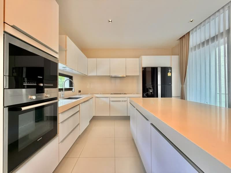 Parc Priva, Bangkok, Thiam Ruammit Road, Huai Khwang, Huai Khwang, Bangkok, 4 Bedrooms, 296 sqm, Single Detached House For Rent, by Bangkok Residential, 500258188 - DDproperty.com