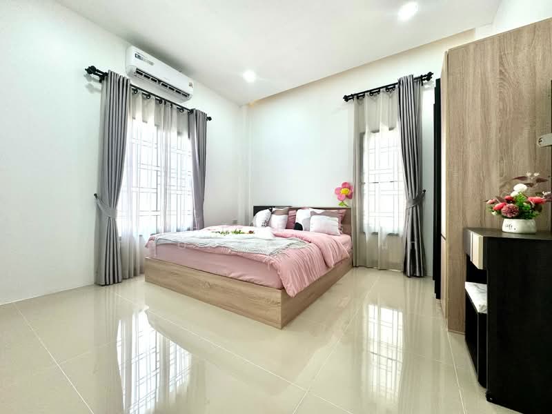 Rattanakorn village 3, Chon Buri (Pattaya), Nong Pru, Bang Lamung (Pattaya), Chon Buri (Pattaya), 3 Bedrooms, 150 sqm, Single Detached House For Sale, by The Best Property นก, 500258193 - DDproperty.com