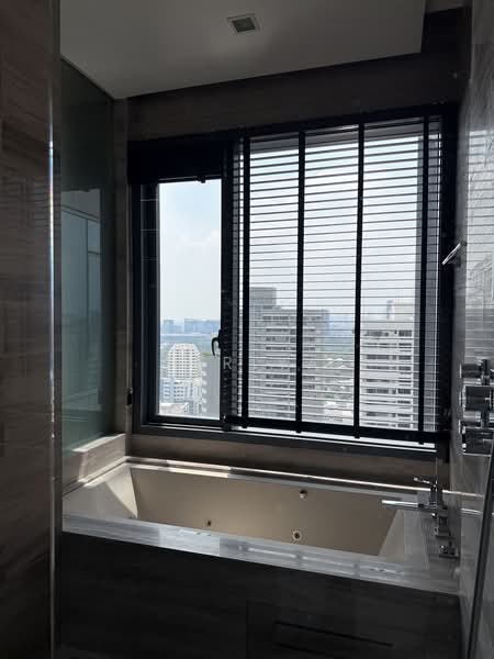 Q1 Sukhumvit, Bangkok, 1 Sukhumvit Road, Khlong Toei, Khlong Toei, Bangkok, 2 Bedrooms, 117 sqm, Condo For Rent, by Jariya, 500258206 - DDproperty.com