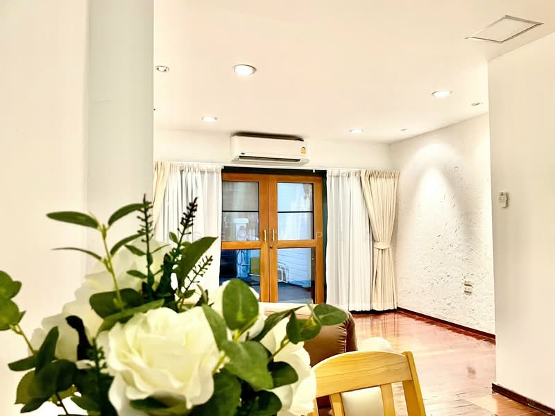Townhouse for rent, Bangna-Trad Soi 56, near Central Bangna (SPSAD3940), Bangkok, บางนาตราด, Bang Na, Bang Na, Bangkok, 2 Bedrooms, 72 sqm, Townhouse For Rent, by Agent Pla, 500258209 - DDproperty.com