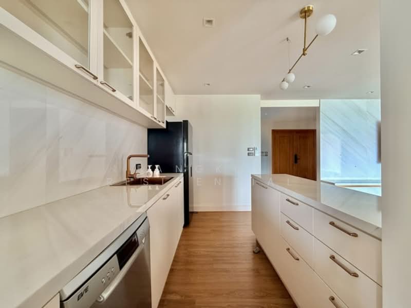 Phatssana Gardens, Bangkok, 19 Soi Ekkamai 6, Sukhumvit 63 Road, Phra Kanong Nua, Watthana, Bangkok, 3 Bedrooms, 345 sqm, Condo For Rent, by Bangkok Residential, 500258237 - DDproperty.com