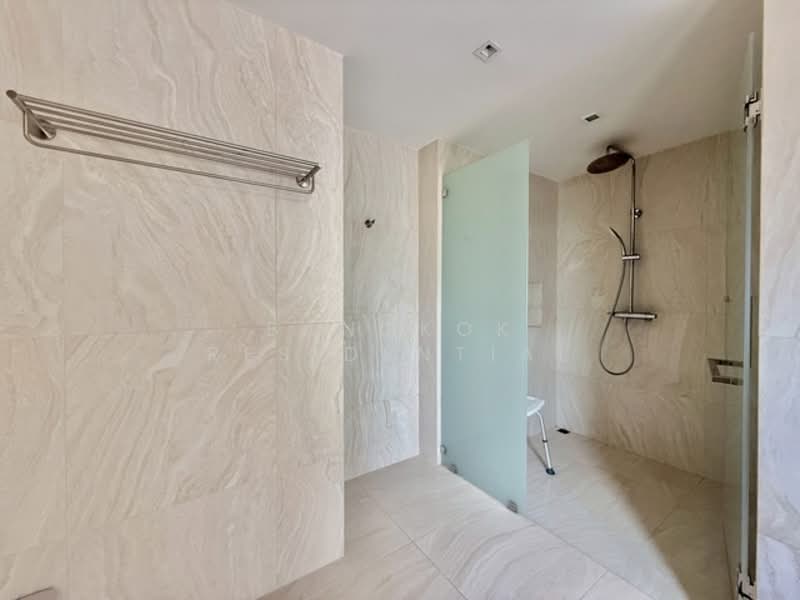 Phatssana Gardens, Bangkok, 19 Soi Ekkamai 6, Sukhumvit 63 Road, Phra Kanong Nua, Watthana, Bangkok, 3 Bedrooms, 345 sqm, Condo For Rent, by Bangkok Residential, 500258237 - DDproperty.com