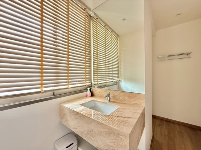 Phatssana Gardens, Bangkok, 19 Soi Ekkamai 6, Sukhumvit 63 Road, Phra Kanong Nua, Watthana, Bangkok, 3 Bedrooms, 345 sqm, Condo For Rent, by Bangkok Residential, 500258237 - DDproperty.com