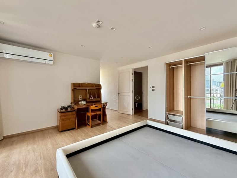 Phatssana Gardens, Bangkok, 19 Soi Ekkamai 6, Sukhumvit 63 Road, Phra Kanong Nua, Watthana, Bangkok, 3 Bedrooms, 345 sqm, Condo For Rent, by Bangkok Residential, 500258237 - DDproperty.com