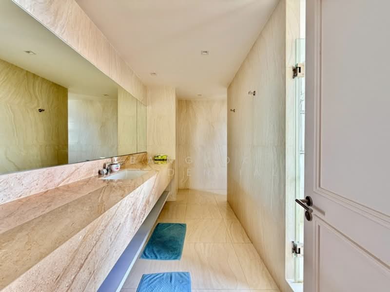 Phatssana Gardens, Bangkok, 19 Soi Ekkamai 6, Sukhumvit 63 Road, Phra Kanong Nua, Watthana, Bangkok, 3 Bedrooms, 345 sqm, Condo For Rent, by Bangkok Residential, 500258237 - DDproperty.com