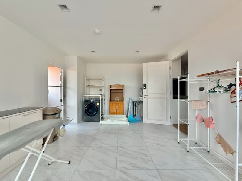 Phatssana Gardens, Bangkok, 19 Soi Ekkamai 6, Sukhumvit 63 Road, Phra Kanong Nua, Watthana, Bangkok, 3 Bedrooms, 345 sqm, Condo For Rent, by Bangkok Residential, 500258237 - DDproperty.com