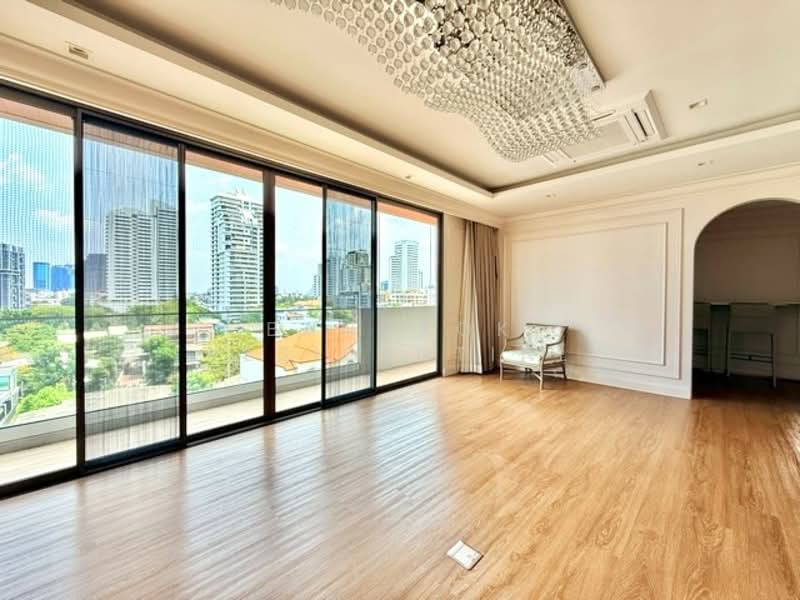 Phatssana Gardens, Bangkok, 19 Soi Ekkamai 6, Sukhumvit 63 Road, Phra Kanong Nua, Watthana, Bangkok, 3 Bedrooms, 345 sqm, Condo For Rent, by Bangkok Residential, 500258237 - DDproperty.com