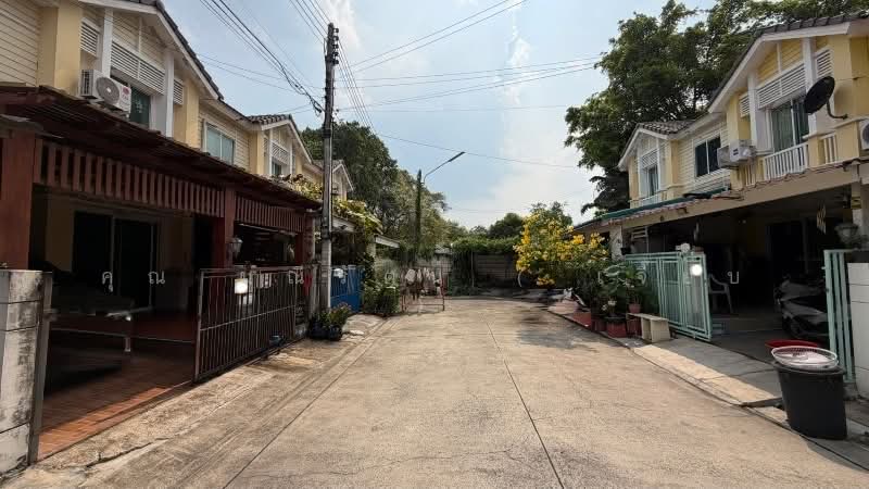 Pruksa Ville 40 Donmuang-Local Road, Pathum Thani, Kamphaeng Phet 6 Road, Lak Hok, Muang Pathum Thani, Pathum Thani, 3 Bedrooms, 100 sqm, Townhouse For Sale, by คุณ มณีรัตน์ ( เจี๊ยบ ), 500258325 - DDproperty.com