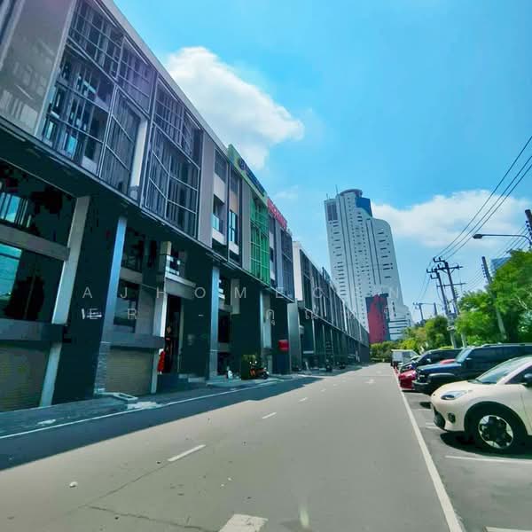 ขาย - The Pretium Bangna : เดอะ พรีเที่ยม บางนา, สมุทรปราการ