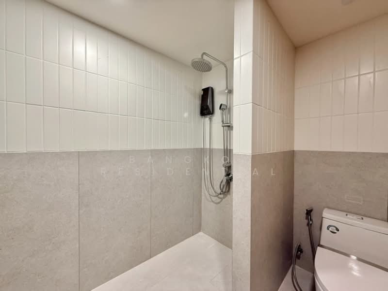 Royal Castle Sukhumvit, Bangkok, 30 Soi Sukhumvit 39, Khlongtoei Nua, Watthana, Bangkok, 3 Bedrooms, 190 sqm, Condo For Rent, by Bangkok Residential, 500258346 - DDproperty.com