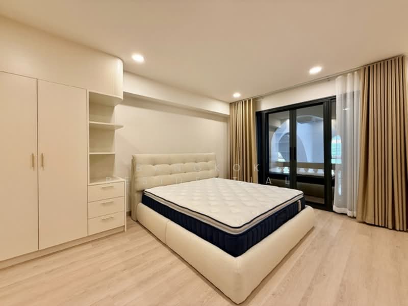 Royal Castle Sukhumvit, Bangkok, 30 Soi Sukhumvit 39, Khlongtoei Nua, Watthana, Bangkok, 3 Bedrooms, 190 sqm, Condo For Rent, by Bangkok Residential, 500258346 - DDproperty.com