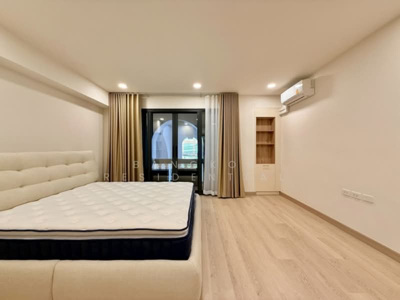 Royal Castle Sukhumvit, Bangkok, 30 Soi Sukhumvit 39, Khlongtoei Nua, Watthana, Bangkok, 3 Bedrooms, 190 sqm, Condo For Rent, by Bangkok Residential, 500258346 - DDproperty.com