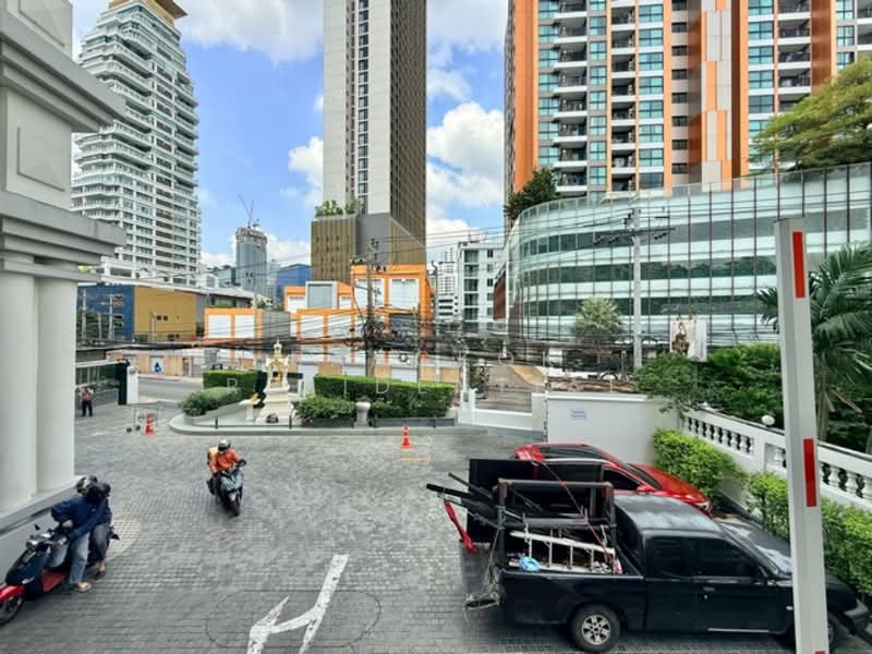 Royal Castle Sukhumvit : รอยัล คาสเซอร์ สุขุมวิท, กรุงเทพ, 30 ซอยสุขุมวิท 39, คลองเตยเหนือ, วัฒนา, กรุงเทพ, 190 ตร.ม., คอนโด ให้เช่า, โดย Bangkok Residential, 500258346 - DDproperty.com