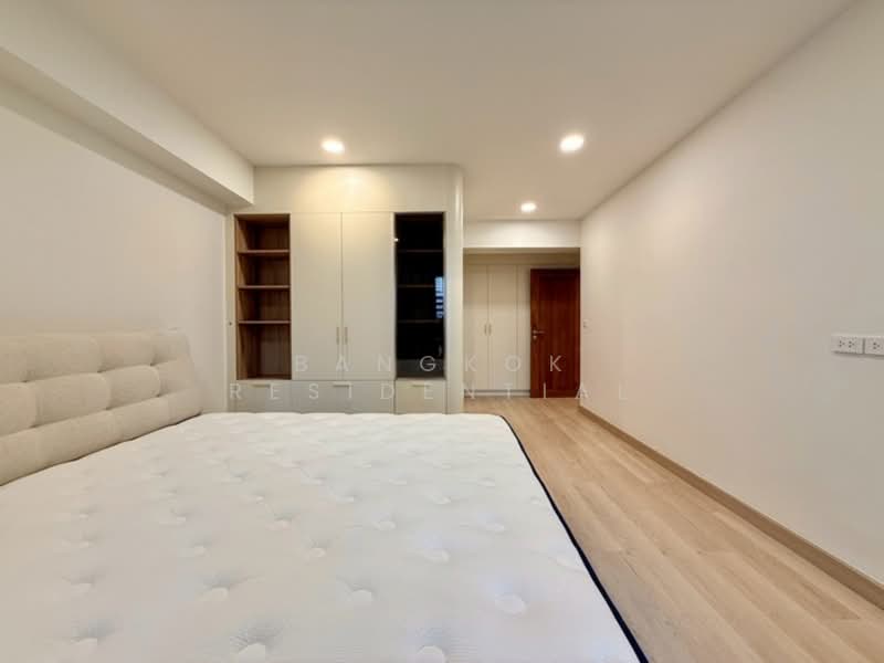 Royal Castle Sukhumvit, Bangkok, 30 Soi Sukhumvit 39, Khlongtoei Nua, Watthana, Bangkok, 3 Bedrooms, 190 sqm, Condo For Rent, by Bangkok Residential, 500258346 - DDproperty.com