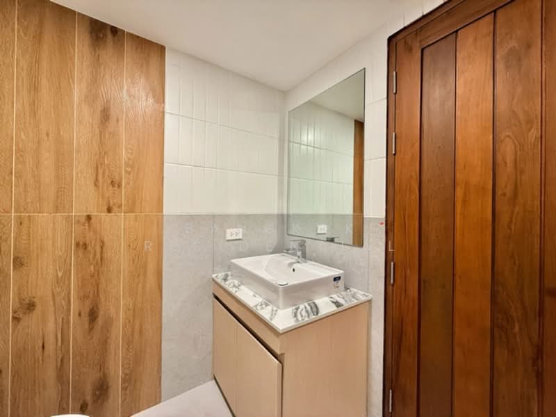 Royal Castle Sukhumvit, Bangkok, 30 Soi Sukhumvit 39, Khlongtoei Nua, Watthana, Bangkok, 3 Bedrooms, 190 sqm, Condo For Rent, by Bangkok Residential, 500258346 - DDproperty.com