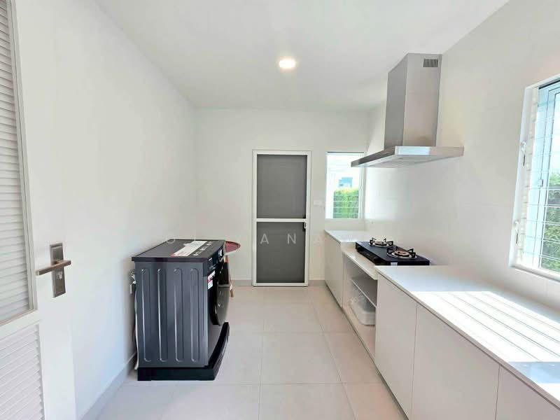 Mantana Serene Lake, Chiang Mai, Shireen Lake Road, Su Thep, Muang Chiang Mai, Chiang Mai, 4 Bedrooms, 220 sqm, Single Detached House For Rent, by Koi Yanawee, 500258366 - DDproperty.com