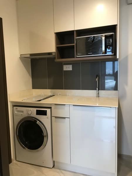 IDEO Mobi Asoke, Bangkok, New Petchaburi Road, Bang Kapi, Huai Khwang, Bangkok, 1 Bedroom, 35 sqm, Condo For Rent, by Kanchana Praneewong, 500258380 - DDproperty.com