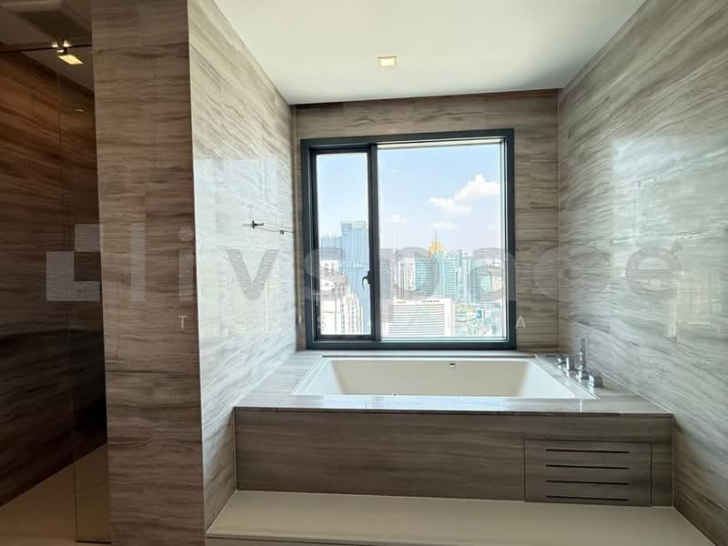 Q1 Sukhumvit, Bangkok, 1 Sukhumvit Road, Khlong Toei, Khlong Toei, Bangkok, 4 Bedrooms, 296 sqm, Condo For Sale, by Suthana Tungsriouya, 500258402 - DDproperty.com