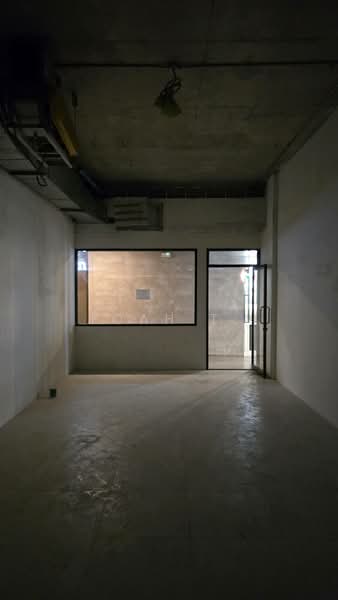 พื้นที่ให้เช่า บ้านก้ามปู อโศก : Space for rent Baankampu Asoke., กรุงเทพ, คลองเตยเหนือ, วัฒนา, กรุงเทพ, 35 ตร.ม., พื้นที่ขายของ ให้เช่า, โดย TOAH T., 500258423 - DDproperty.com